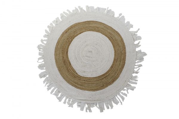 Las alfombras de yute redondas con decorado  son una opción natural y ecológica para decorar cualquier espacio de su hogar. El yute es una fibra vegetal resistente y duradera, con un aspecto rústico y natural.