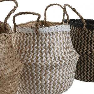 Descubre elegancia y funcionalidad con nuestras cestas naturales, blancas y negras. Perfectas para cualquier espacio del hogar.